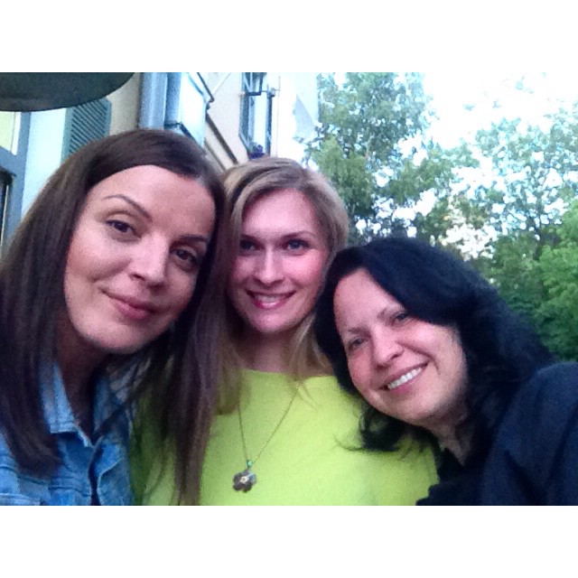 etanol_krasoty в LOOKY — У нас с друзьями есть такая традиция :) #встречавыпускников