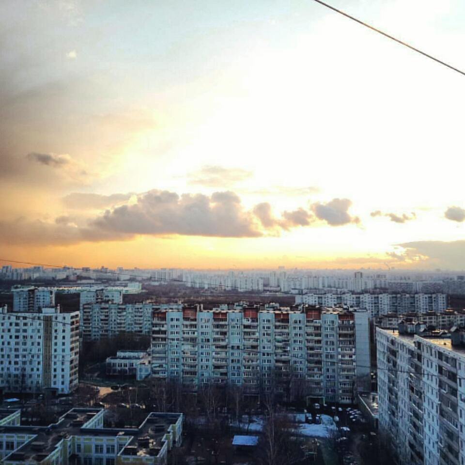racy_lemon в LOOKY — Закат в моём районе😊
Sunset in my area😁
#закат#район#капот
