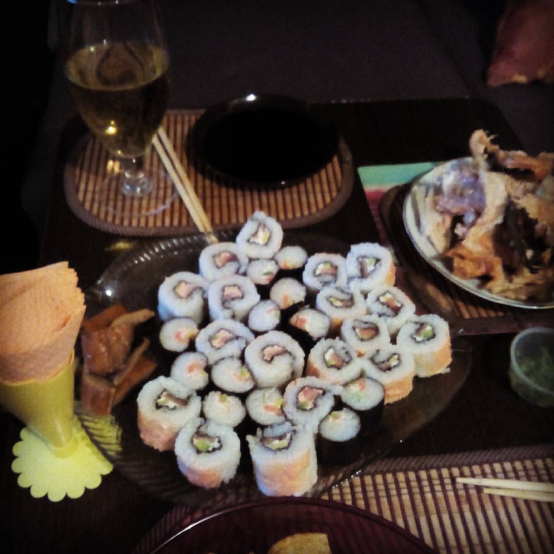 lubomiriya в LOOKY — #позднийужин🍴 #надвоих #sushi #rybka