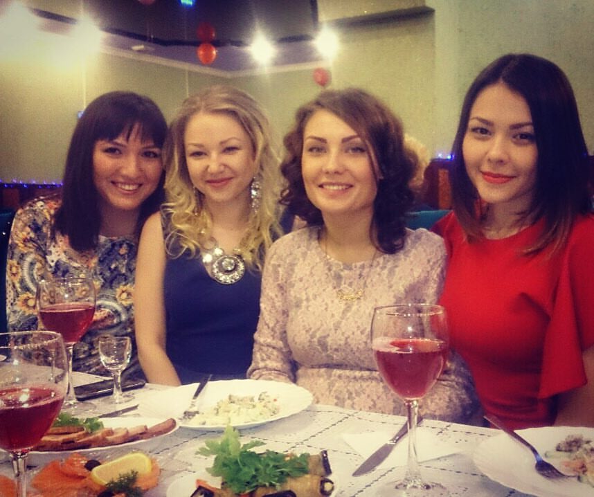 ya_fayzullina в LOOKY — Мои девочки 💃🏻💃🏻💃🏻💃🏻 #корпоратив #8марта #моидевочки