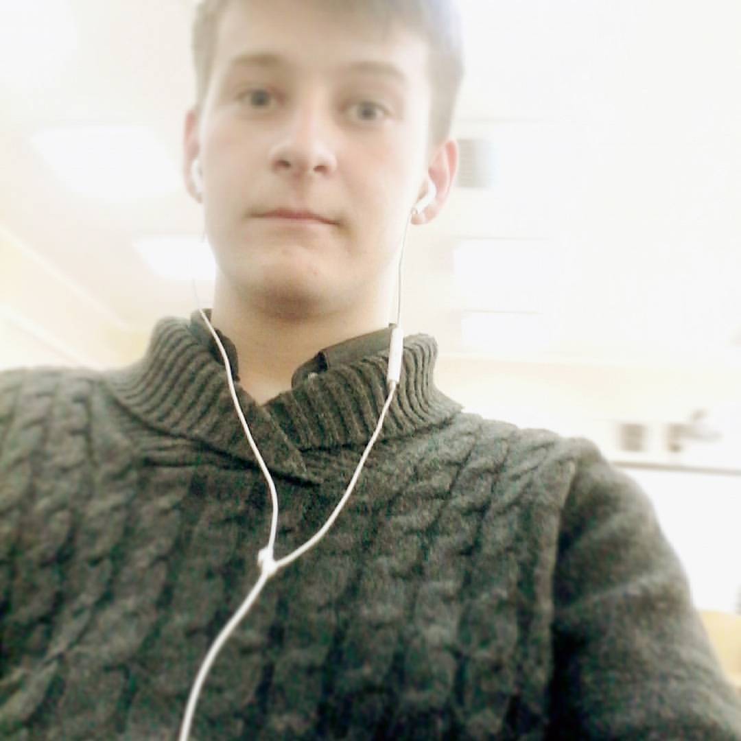 sashapynkov in LOOKY. . null