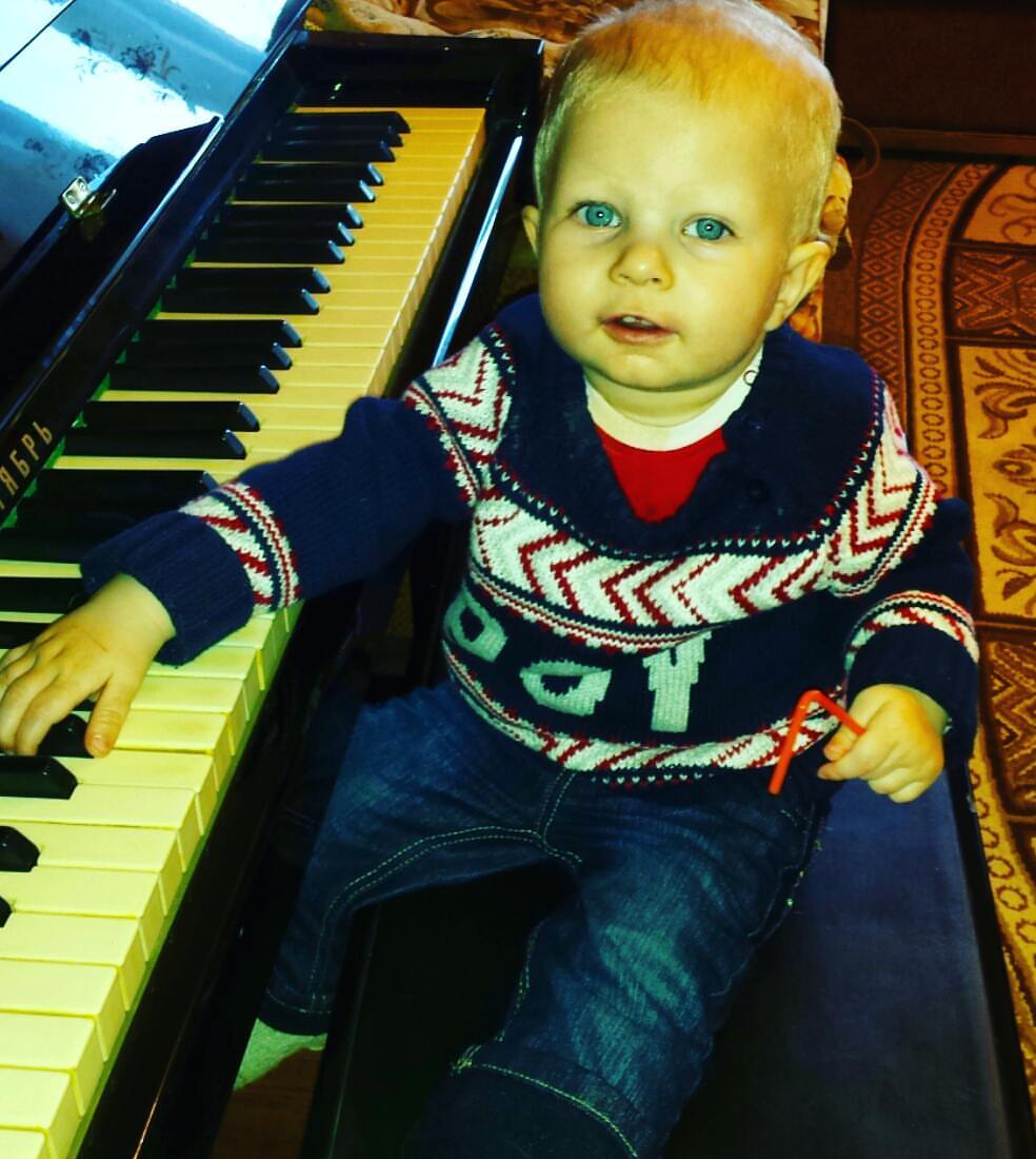 belchyshka в LOOKY — #васенька #пианист #декабрята2014