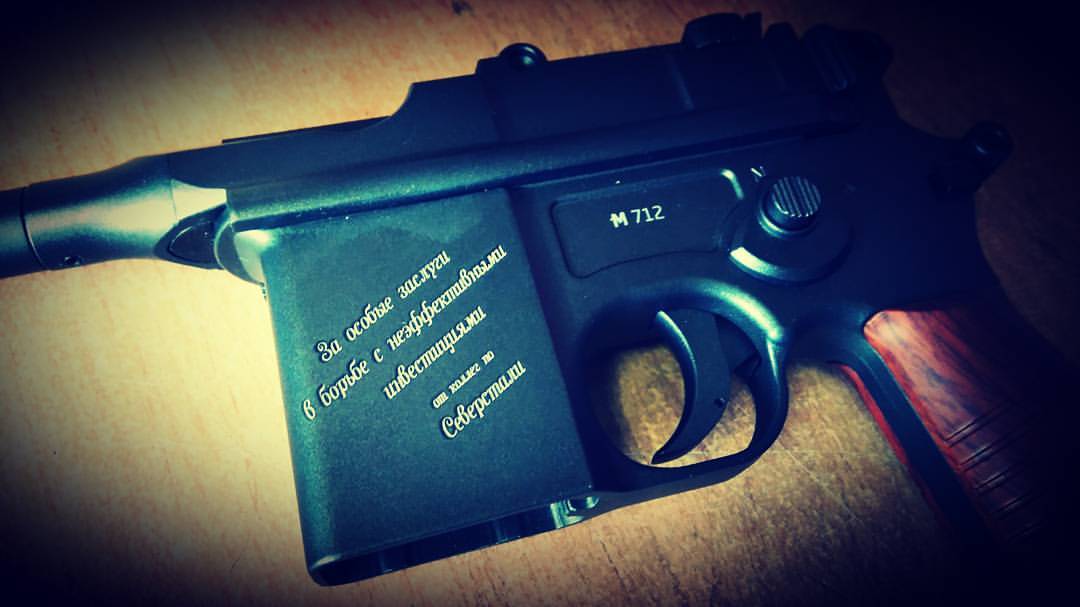 stu.grom в LOOKY — #люблюсвоюработу #гравировка #пистолет #оружие #гравировкана