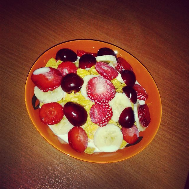 yulia_feniks_05.12 в LOOKY — #аэто#завтрак#для#любимой#доченьки#ягоды#наутро#самое#лучшее