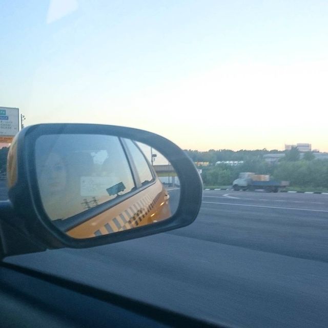 renuarfly в LOOKY. #taksi,#такси,#moscow,#Москва,#sochi,#сочи,#чемещезанятьсяподороге. 4 утра, дорога в аэр...