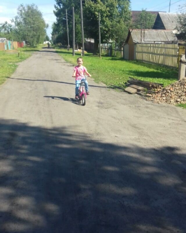 arinarkhova в LOOKY. #дача,#бездорожье,#маленькийвелосипедист. Дачное бездорожье
#д...
