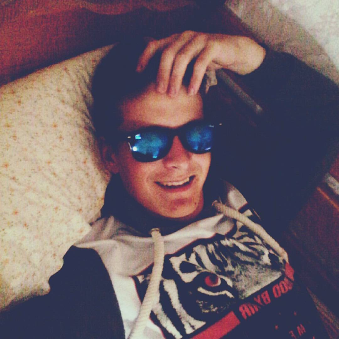 sashapynkov in LOOKY. . null