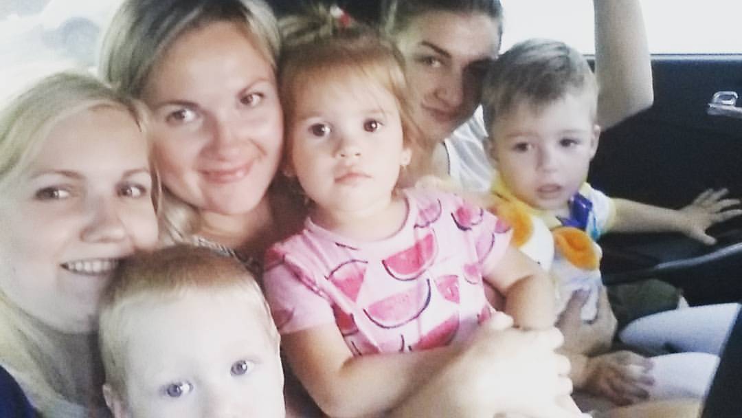 svetakraeva в LOOKY — Едем с вечеринки на afterparty!😂🙈👶👧👶#деткиконфетки #мол