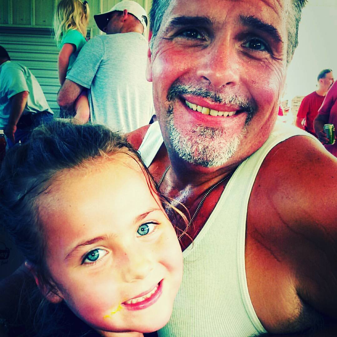 tasha.nicole.ford в LOOKY — My two beautiful loves @rford62 #love #weekendvibes #husband