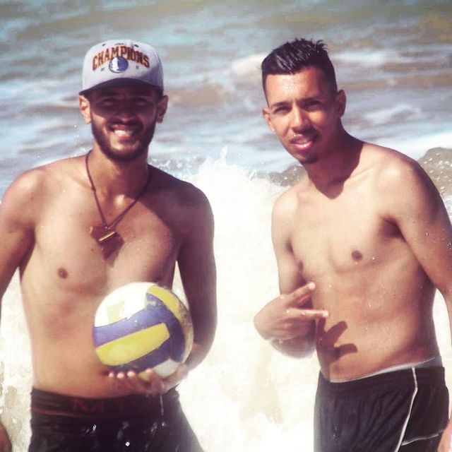 dh.aboubakr в LOOKY. #hi,#hello,#hola,#salut,#amitié,#friends,#football,#like4like,#likeforlove,#likeforfollows. #hi #hello #hola #sa...