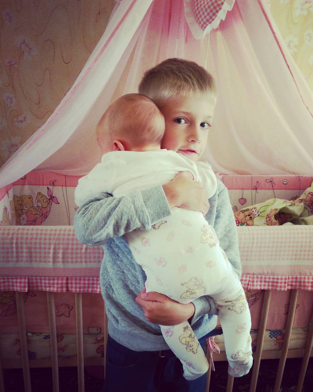 marina_tabolkina в LOOKY — Вот мои цветы жизни💕#мама #двух #очаровательных #детей #сын
