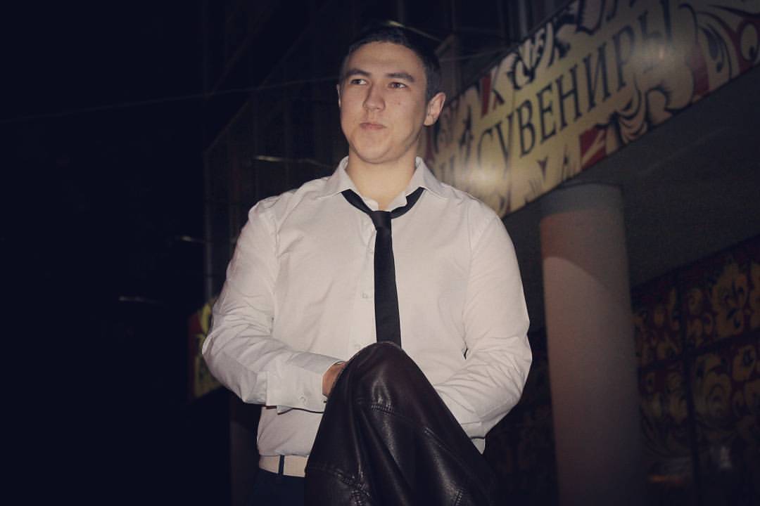 anton_nagikh в LOOKY — ...Ты, мужчина! Ты не предал!
Бывший волшебник, желания испо