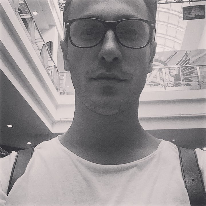 misha_zaitcev в LOOKY — У каждого такое случалось , когда пересматриваешь старые фот