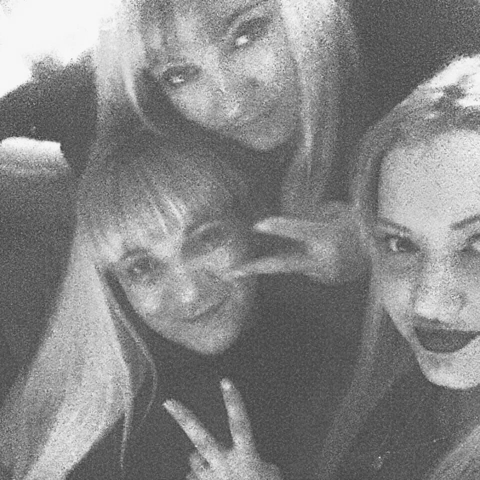 wunderbar27 в LOOKY — Люблю вас мои девчули😍😍😍💋💋💋девочки#такиедевочки