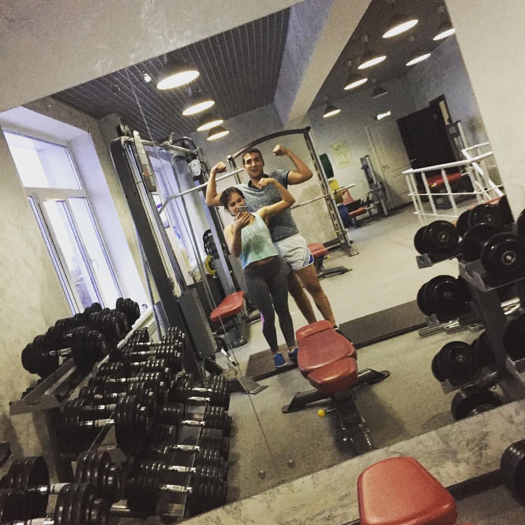 bigrussian_mama в LOOKY — ЗОЖники. #мисербицепс 💪🏼 веселая тренировка с другом