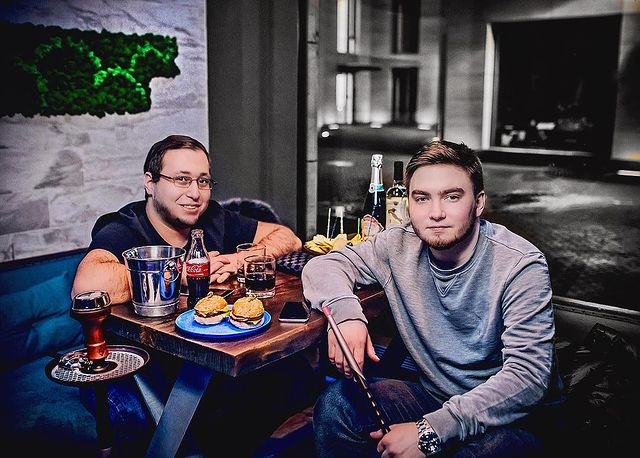 rudolfmsk в LOOKY. #hookah. Ещё в очках 😀😌🤤
"...