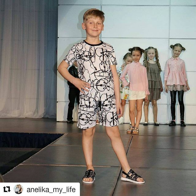 evgenii_gardener в LOOKY. #Repost,#kidsfashionweekirkutsk,#starkidsirkutsk,#fashion,#followme,#instagood,#cool,#moda,#follow,#happy,#beatiful,#irkutsk,#model,#kidsmodel,#маминарадость,#маминалюбовь❤️,#моевсе,#детимодели,#модныйперец,#иркутскдети,#инстамама,#модаиркутск,#модельиркутск,#моделька,#красивыедети,#модныедетки,#модник,#детиродители,#съемка,#модноедефиле. #Repost @anelika_my_...