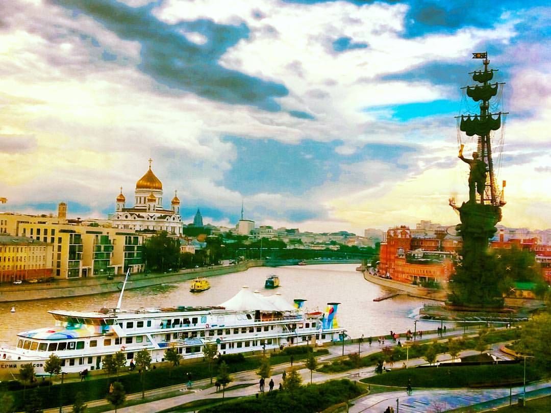 bestshopsu в LOOKY — Moscow #Москва #Москварека #храмхристаспасителя #петр1 #лето