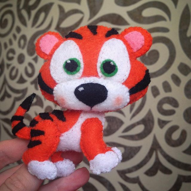 akirina_n в LOOKY. #бабушка_шьет_игрушки,#фетр,#игрушкиизфетра,#душевные_игрушки,#felt,#felttoy,#тигренок,#тигризфетра,#felttiger,#душевный_фетр. Эй, не стойте слишко...