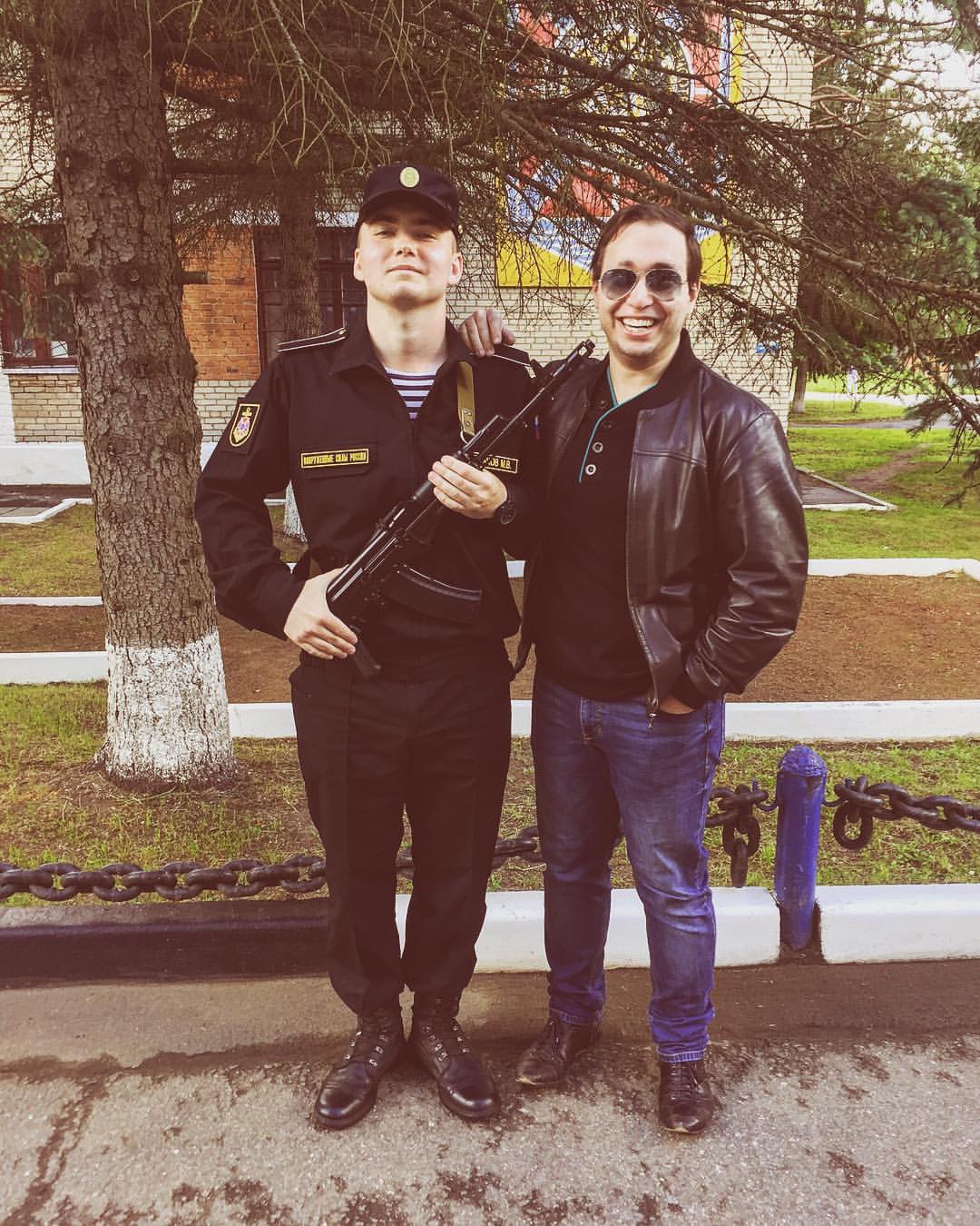 rudolfmsk в LOOKY — «Ща ствол сдам» 🤣