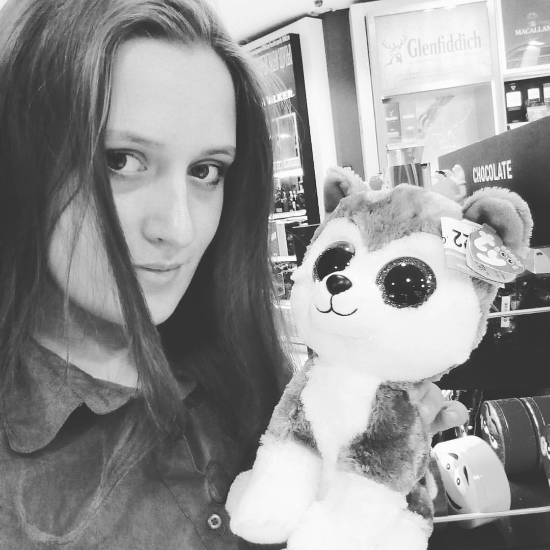 var_tory в LOOKY — #Москва #duty_free 
В ожидании вылета))
