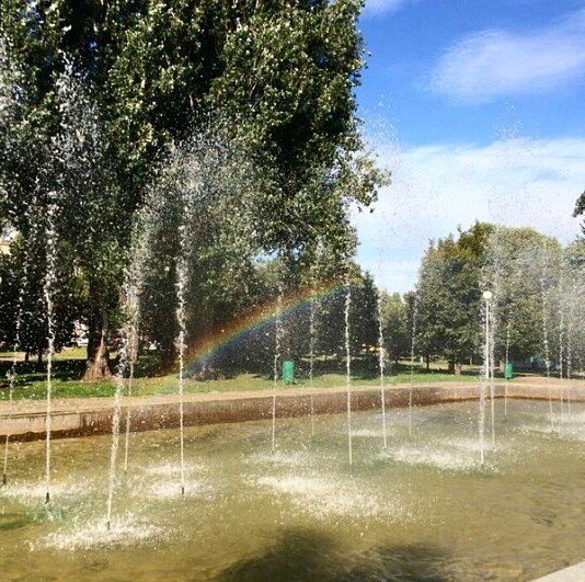 alina_khramkova в LOOKY — ⛲🌈 #фонтан #фото #самара #радуга #прогулка #samara #photo #