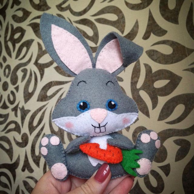 akirina_n в LOOKY. #бабушка_шьет_игрушки,#фетр,#игрушкиизфетра,#душевные_игрушки,#felt,#felttoy,#заяц,#заяцизфетра,#душевный_фетр,#манушата. Заяц Тишка-поедатель...