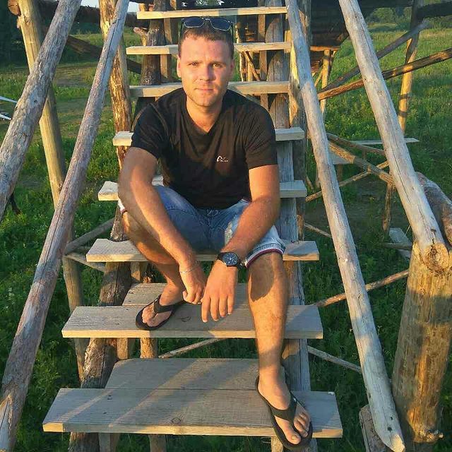 john_pobeditel в LOOKY. #корпоратив,#безбухла,#вжопемира. День на природе😁 #к...