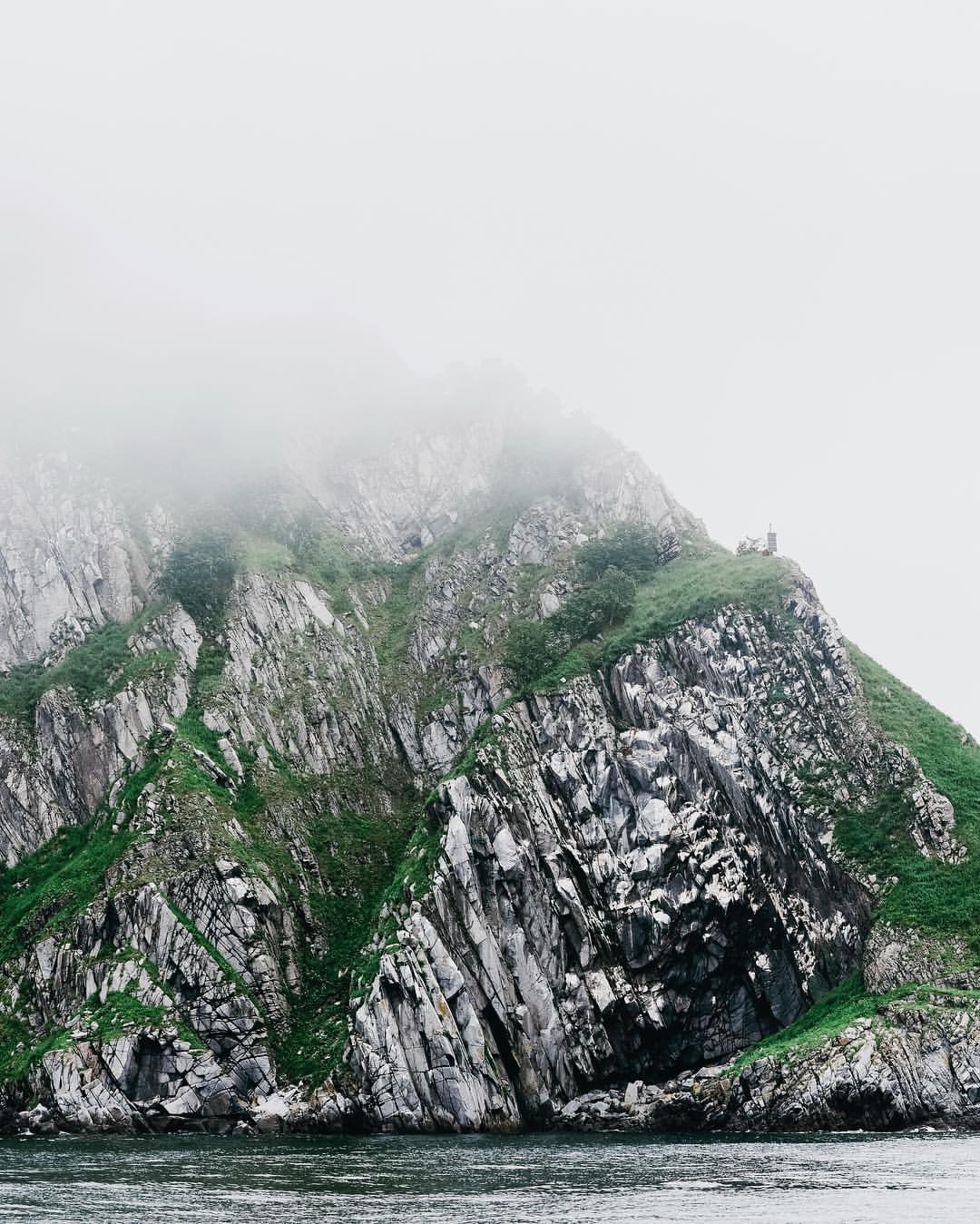 denisplotnikov в LOOKY. #vsco,#vscocam,#vscofilm,#nature,#rocks,#sea,#nikon,#nikonrussia. Остров Недоразумения...