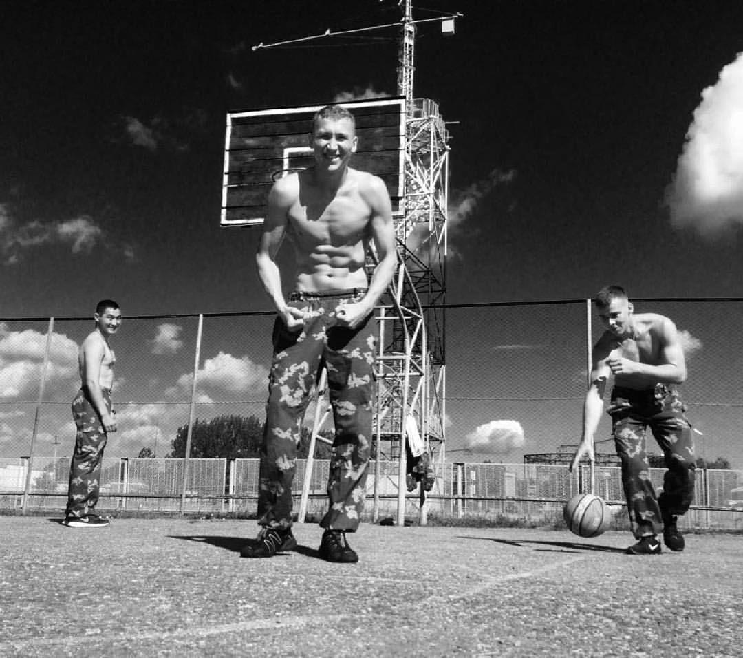 kifiren в LOOKY — Мой #спортсмен @velikiidjo #СилаМощь на соревнованиях#Красно