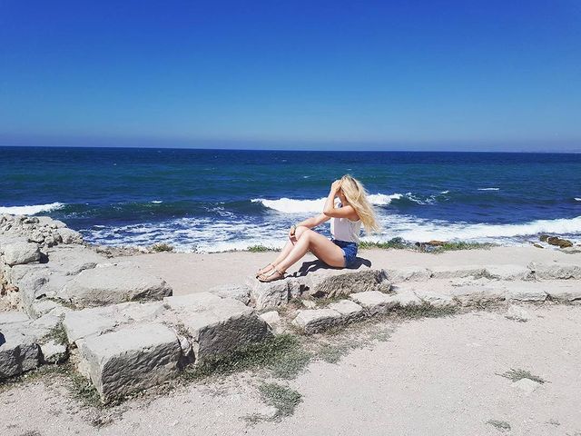 ann_v_bkv в LOOKY. . Последний день в это...