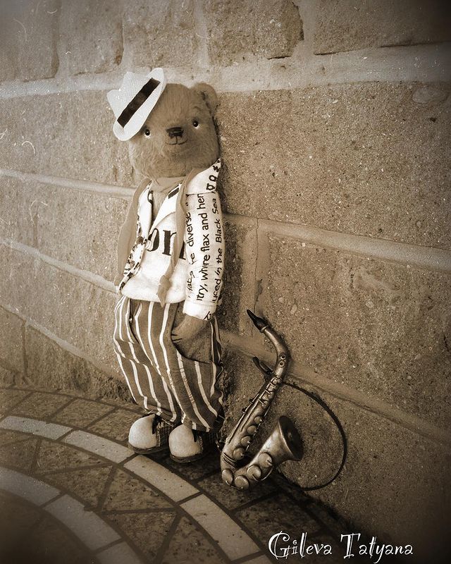 tania_gilevat_dolls в LOOKY. #pidgachok,#учусьуиванелоольги,#handmadeteddybear,#handmadetoys,#интерьернаяигрушка,#мишкатедди,#тедди,#теддимишки,#теддимедведи,#handmadetoys,#teddybear. А вот и сам музыкант...