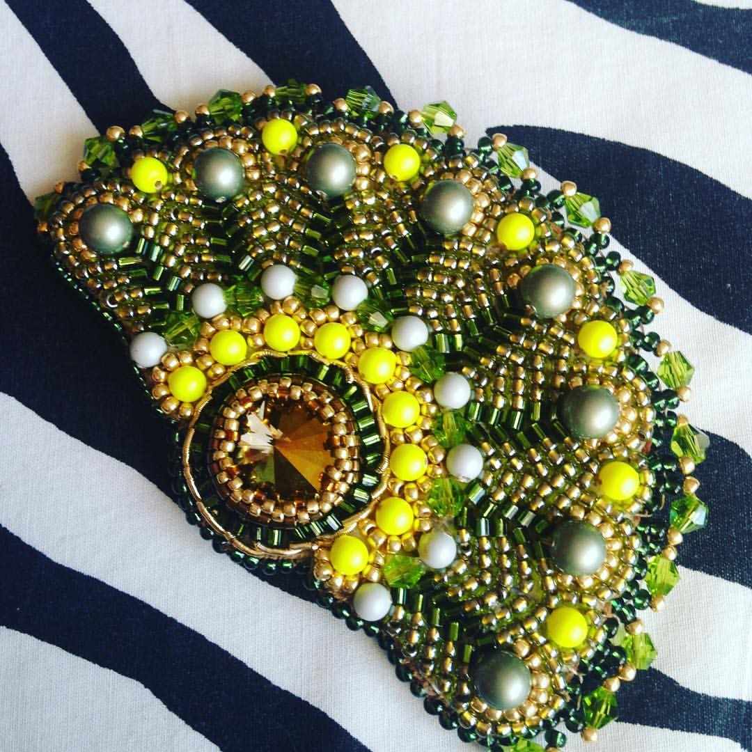 mamasnecklace в LOOKY — @rinabead  Брошь на конкурс #rinabead_вдохновляет