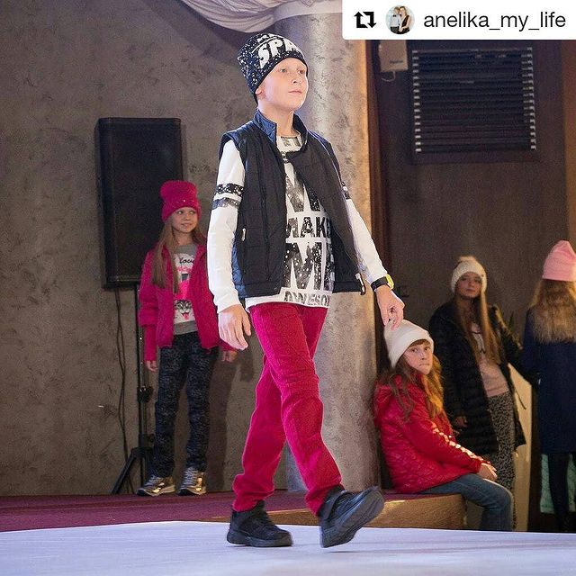 evgenii_gardener в LOOKY. #spbkidsfashionweek,#kidsfashionweekirkutsk,#starkids,#fashionkids,#model,#moda,#fashion,#fashionweek,#kidsmodel,#детииркутск,#маленькаямодель,#моделька,#мода,#детимодели,#модельиркутск,#cool,#happy,#irkutsk,#Baikal,#followme,#instagood,#модныйперец,#показмод,#дефиле. Первые профессиональ...