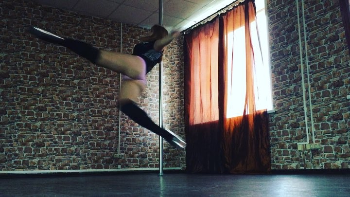 borisova__alina в LOOKY. #samara#fitness#dance#poledance#fail. Разрушитель мира😅 #...