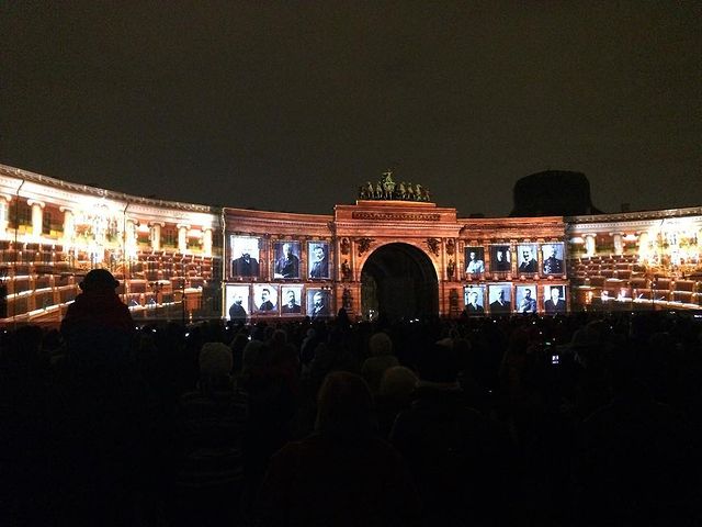 lenakuze в LOOKY. . Питер❤️#100летреволю...