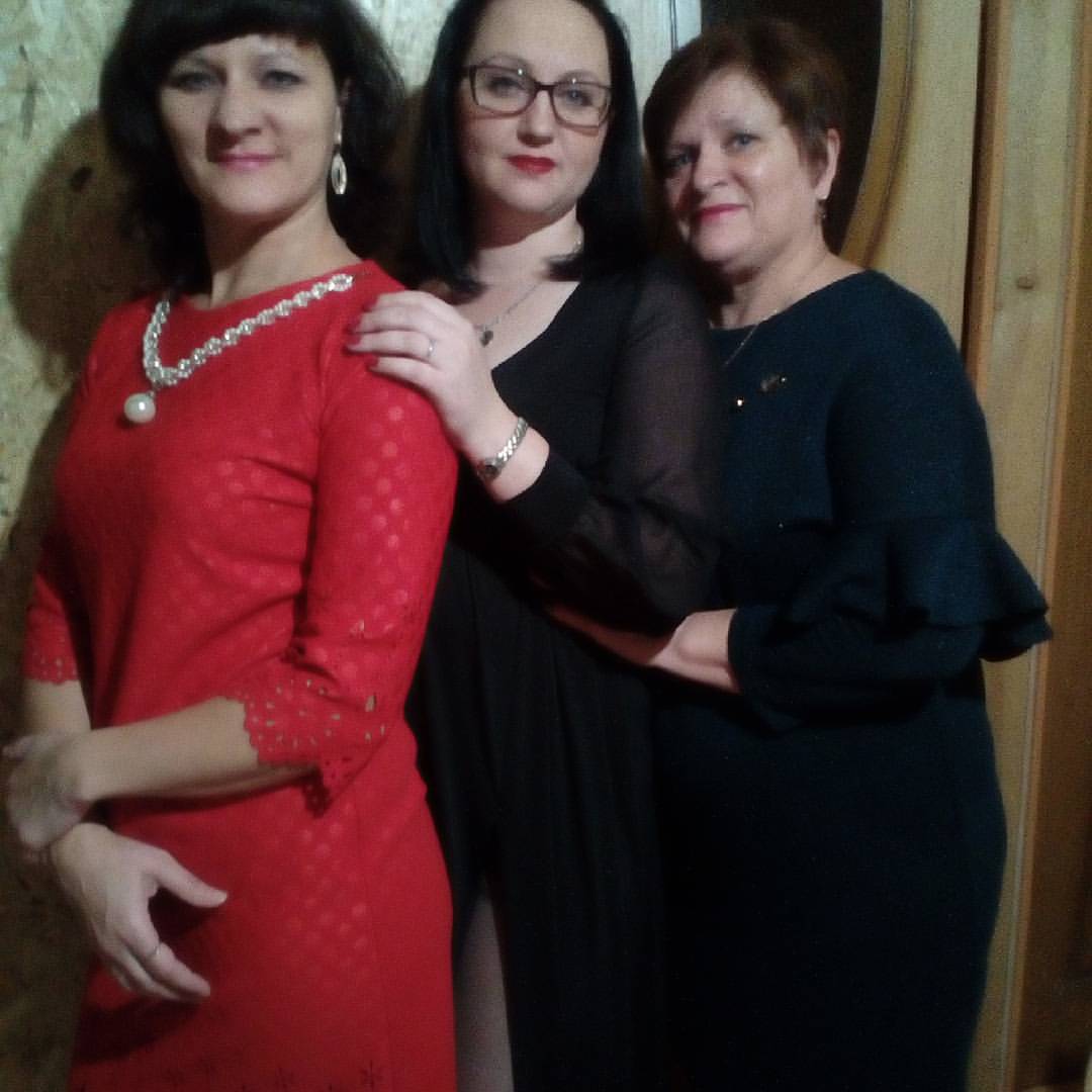 elenafarito80 in LOOKY. . null