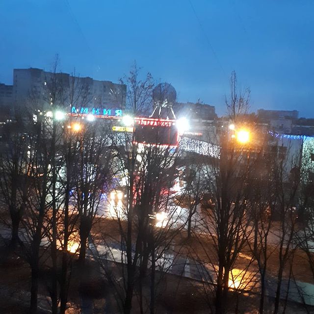 salovaelen в LOOKY. . А из нашего окна маг...