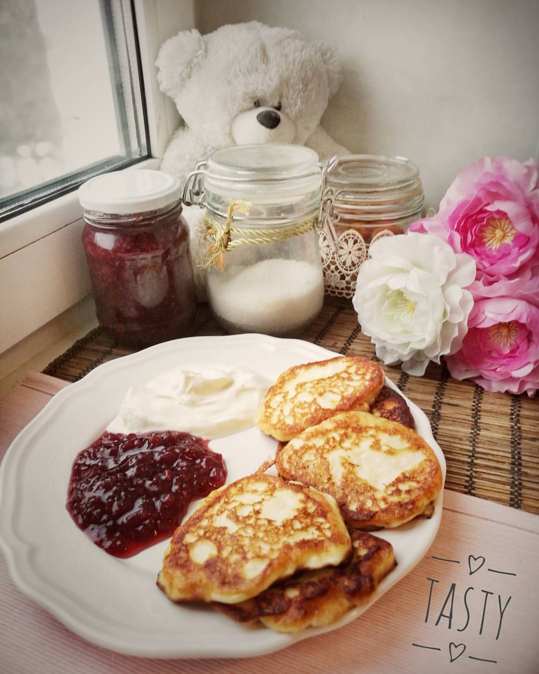 tele.mama в LOOKY — Воскресные сырнички 💕
Когда-то я узнала этот рецепт от шеф-