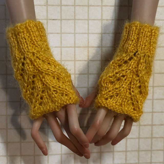 hich_nik в LOOKY. #popovydolls.,#knit,#knitting,#knitwear,#knitfordolls,#miniatureknitting,#вязание,#вязаниеспицами,#вязаниехобби,#вязаниедлякукол,#митенки,#fingerless,#миниатюрноевязание,#кукла,#popovy,#doll,#bjd,#bjddoll,#бжд,#бждкукла,#одеждадлякукол,#хендмейд,#hendmade,#handwork,#handcrafted. Митенки для куклы #p...
