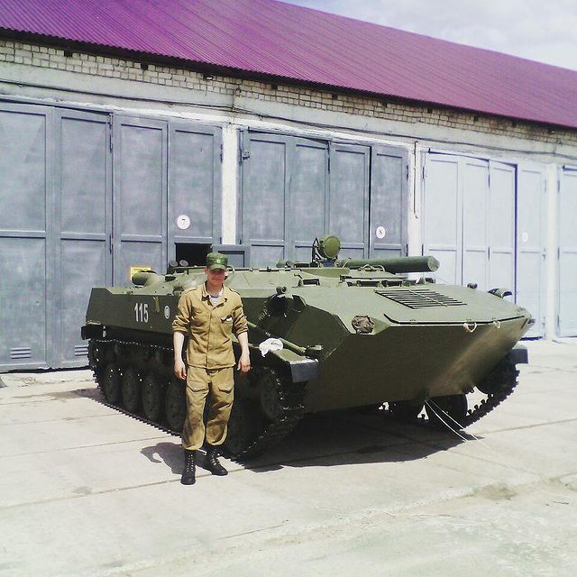 Ильяр в LOOKY. #десантура,#3пдр. С праздником пацаны!...