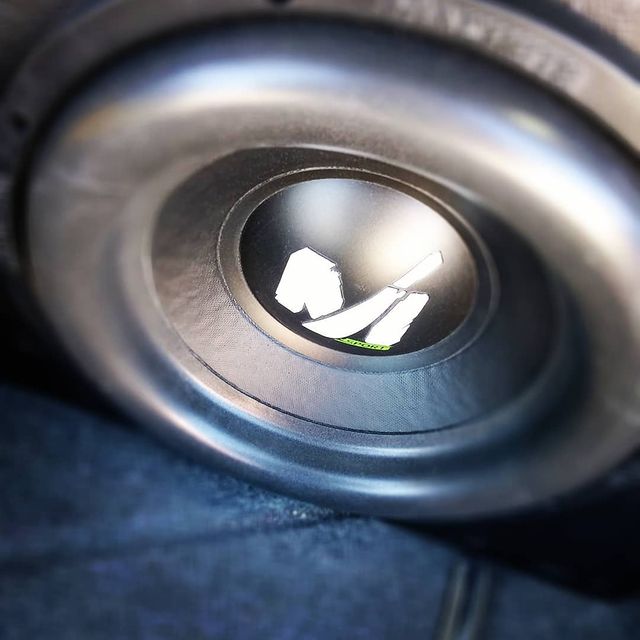 john_kostyanov в LOOKY. #антиавтозвук#avto_khv27#avto_khv27гараж#avatarsound#loudsound#bassclub#pride#hannibal#caraudio#автозвук#bmwe36#bmwgreen#alphard#zvukdv#2018#basswarrior#khabarovsk27region#drive#drive2#subwoofer#watt#amplifier#1500#dv#разорвимашину. #антиавтозвук#avto_k...
