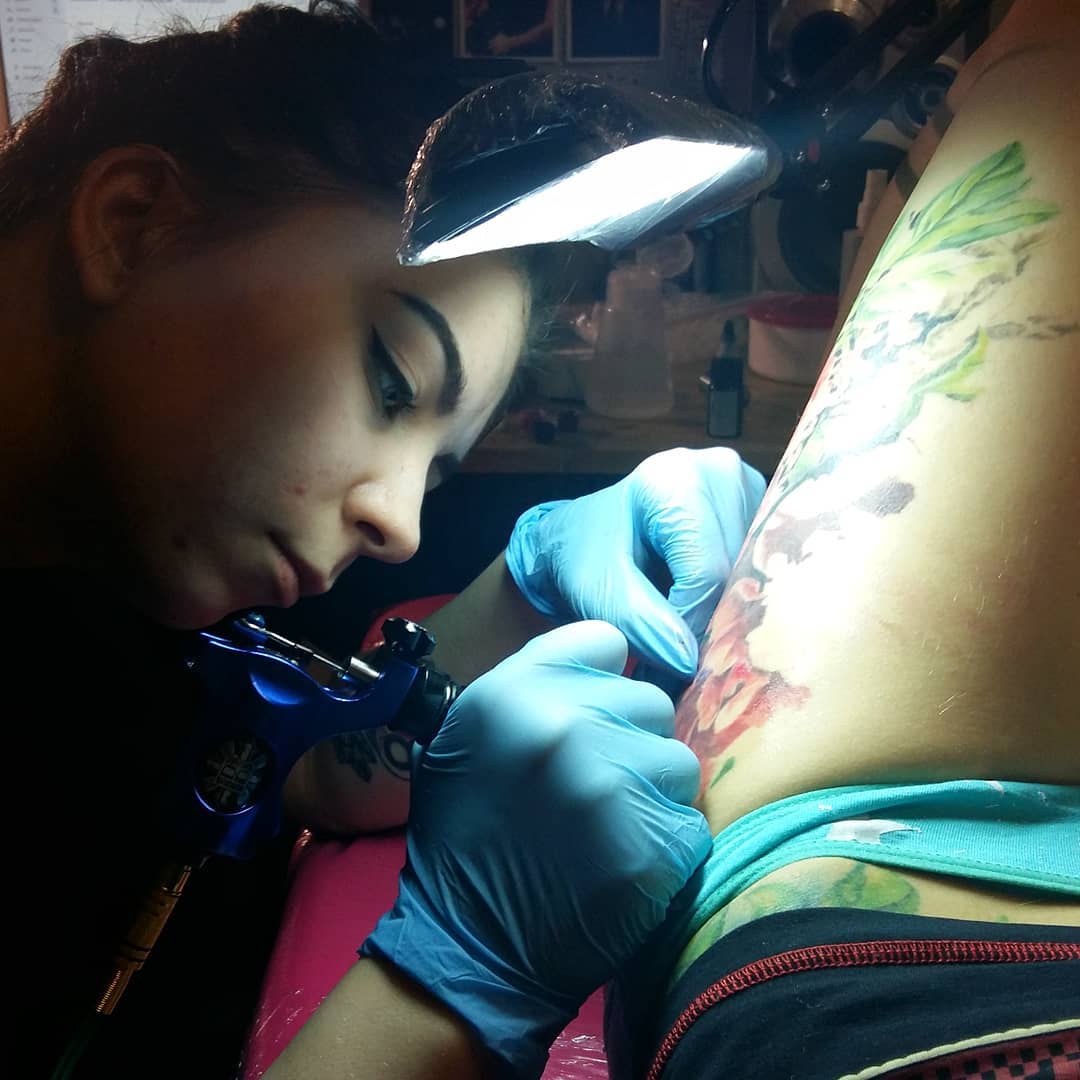 prosto_toma в LOOKY. #ink,#tattoo,#art,#me,#sister. @omarkoos работает �...