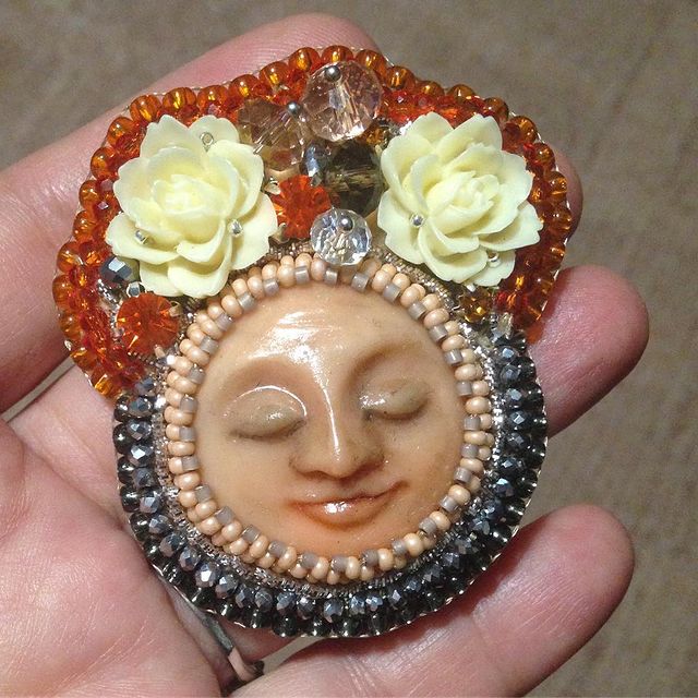 mamasnecklace в LOOKY. #украшенияручнойработы,#украшение,#брошь,#ручная_работа,#бисер,#кабошон,#accessories,#handcrafted,#jewelry,#brooch,#pin,#beads,#flowers,#cameo,#flowersinmyhair,#magic,#beauty. Брошь 5 х 6 см
Кабош...