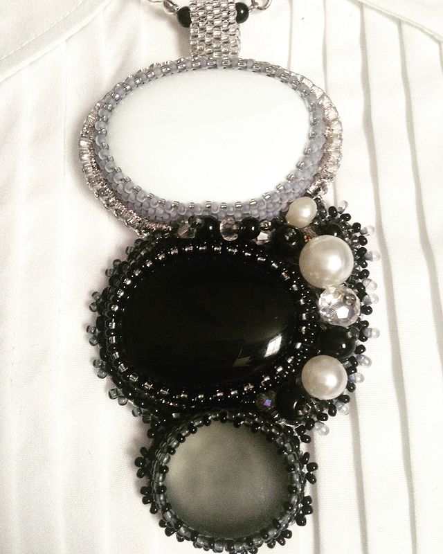 mamasnecklace в LOOKY. #украшенияручнойработы,#украшения,#кулон,#стильныевещи,#стекло,#ручная_работа,#украшенияручнойработы,#кабошон,#кабошоныдляукрашений,#счастьеесть,#красота,#образ,#мода,#стильныевещи,#стиль,#bw,#jewelry,#necklace,#handcrafted,#glass,#style,#beads,#pearl,#asymmetry. Кулон 10,5 х 5,5 см
...