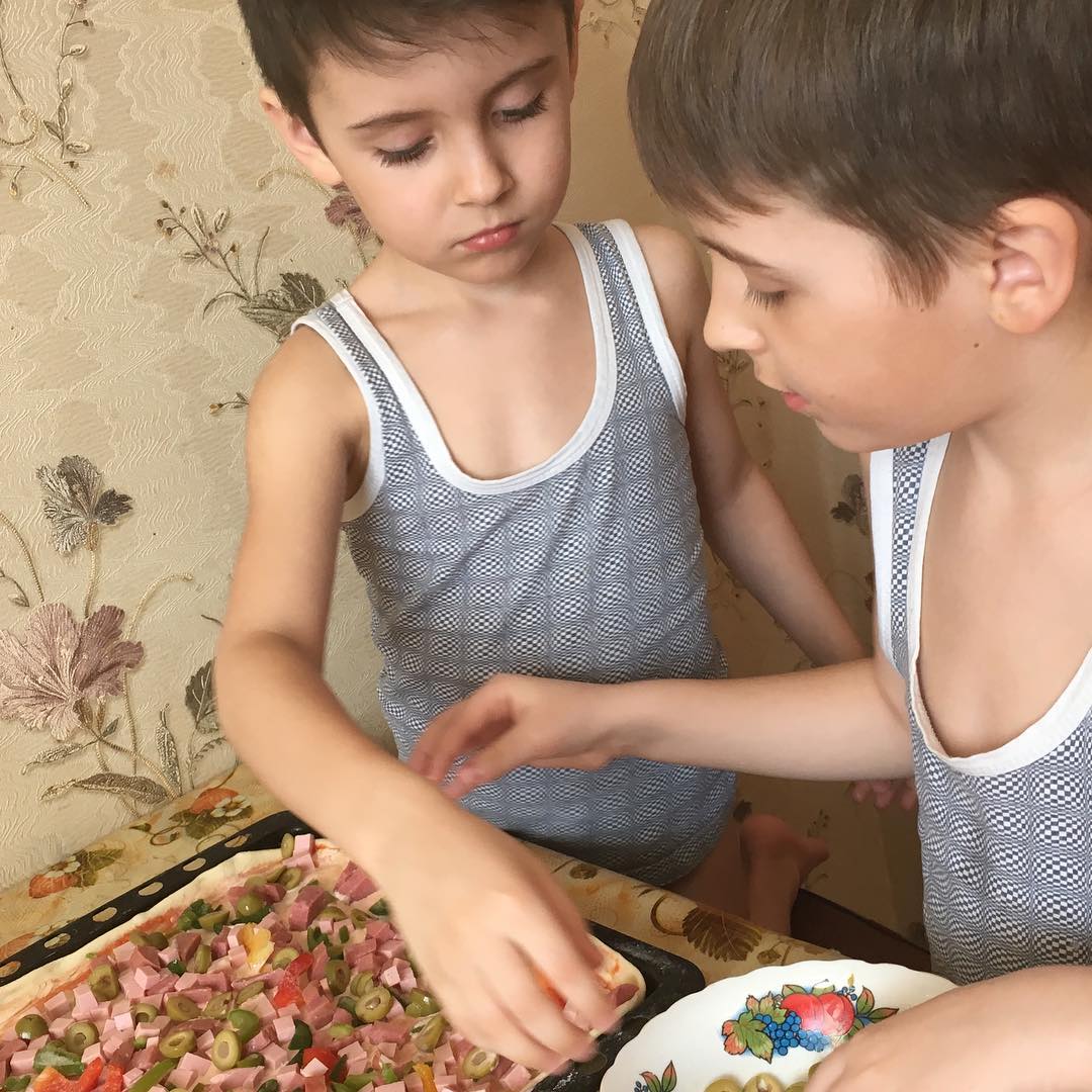 mila_averianova_ в LOOKY — А мы готовим пиццу
😋🍕🍕🍕😋
Кому-то лень было сегодня вест
