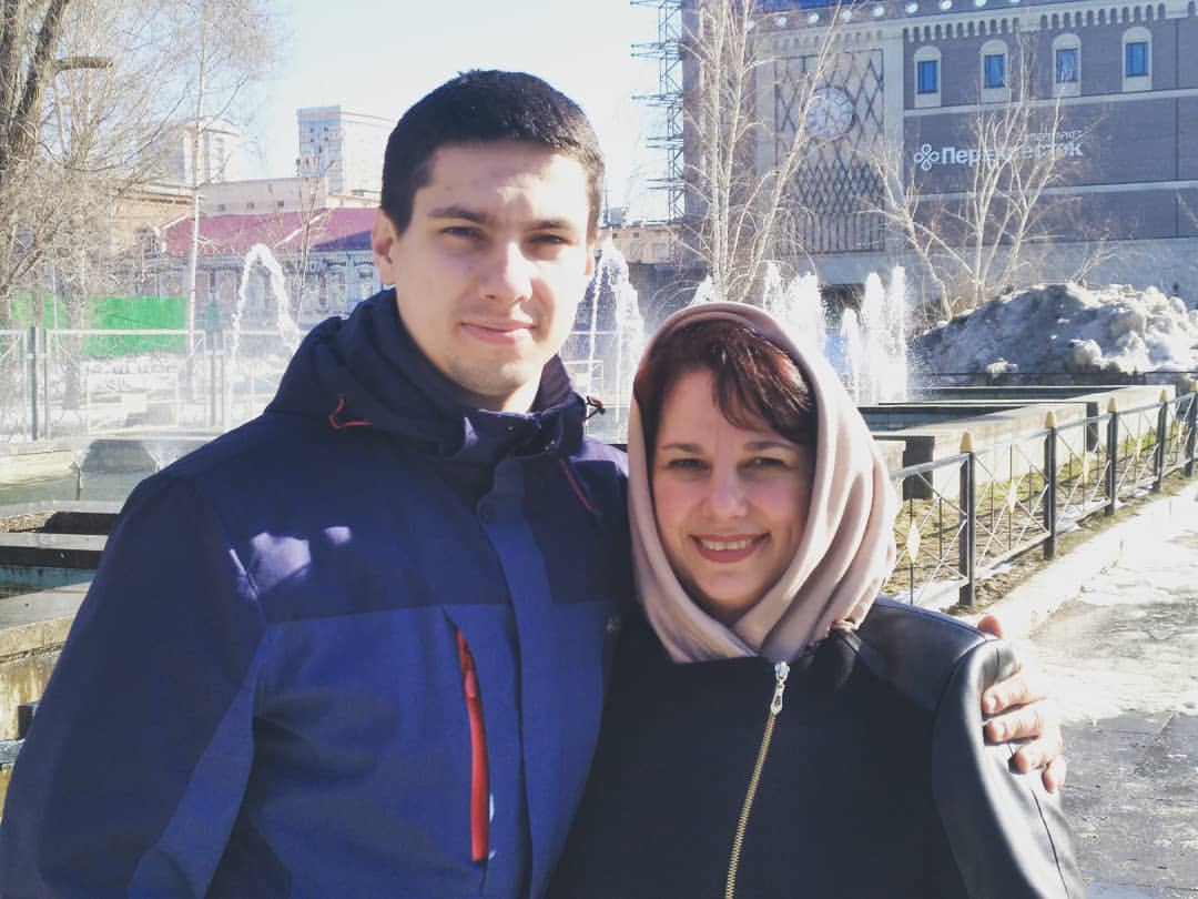pavel_alekseievich в LOOKY — Похож на маму?
#мама и #я