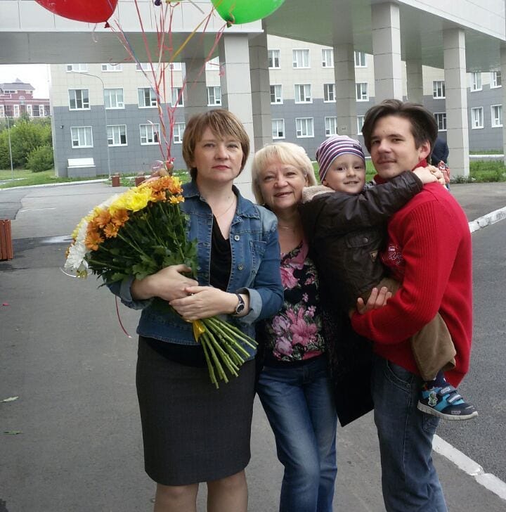 arseniygrebenshikov в LOOKY — Встречаем мою  тетю с новорождённой девочкой (моя младшая се