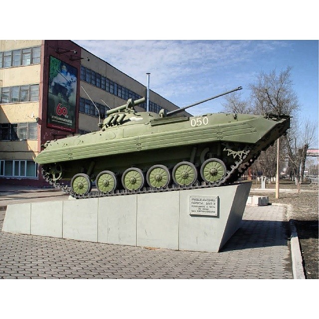 xussr_ru в LOOKY — БМП-2 у проходной завода КМЗ
#БМП2 #проходная #завод #КМЗ #К