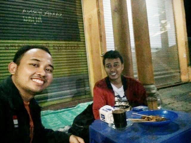 Sabillah Rohman в LOOKY. #dulursaklawase,#angkringan,#gelam,#sharing,#tonight,#sidoarjo. Meet up ambek TL Tel...